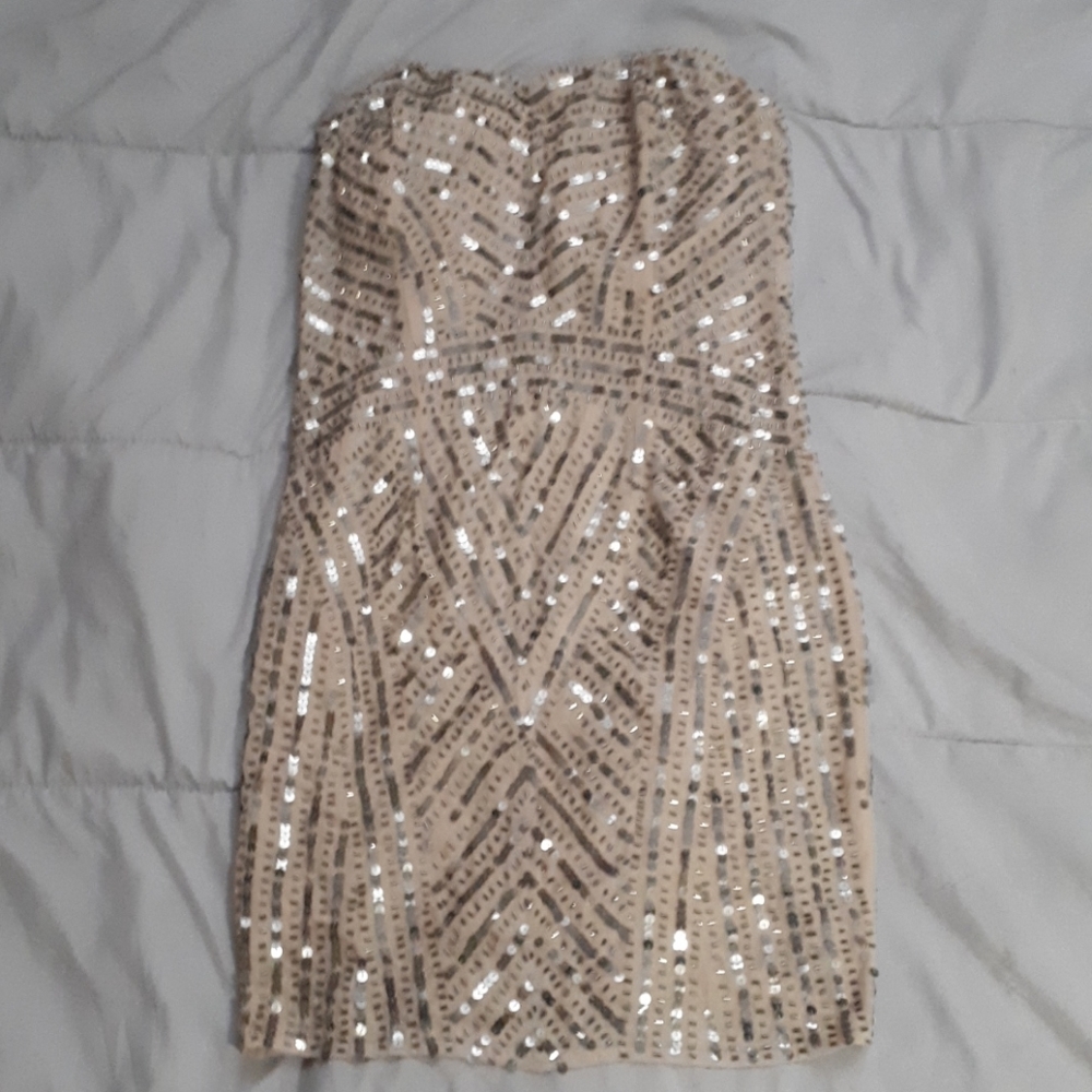 TEMPERANCE strapless sequin dress